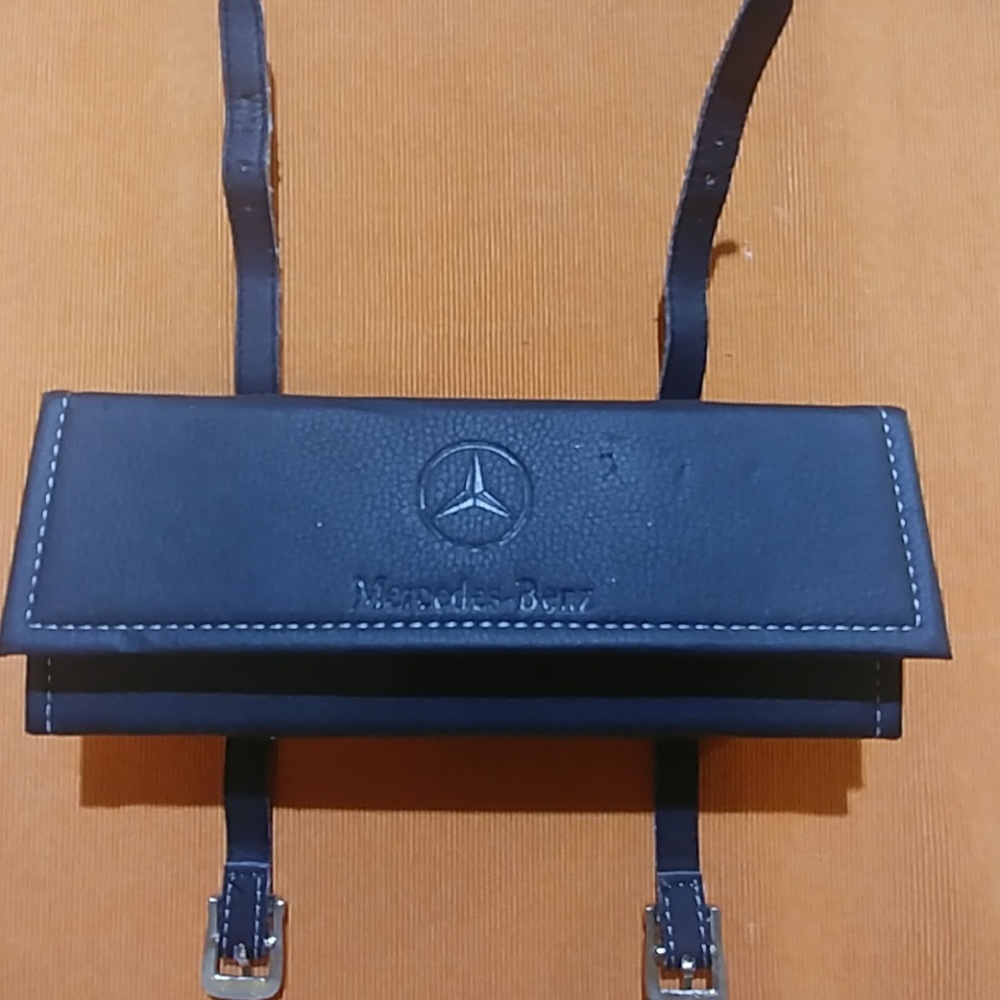 Mercedes-Benz Men's Watch (Ref. 01065)